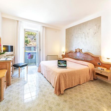 Hotel Parco Smeraldo Terme Barano dʼIschia Chambre photo