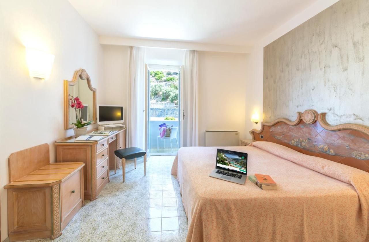 Hotel Parco Smeraldo Terme Barano dʼIschia Chambre photo